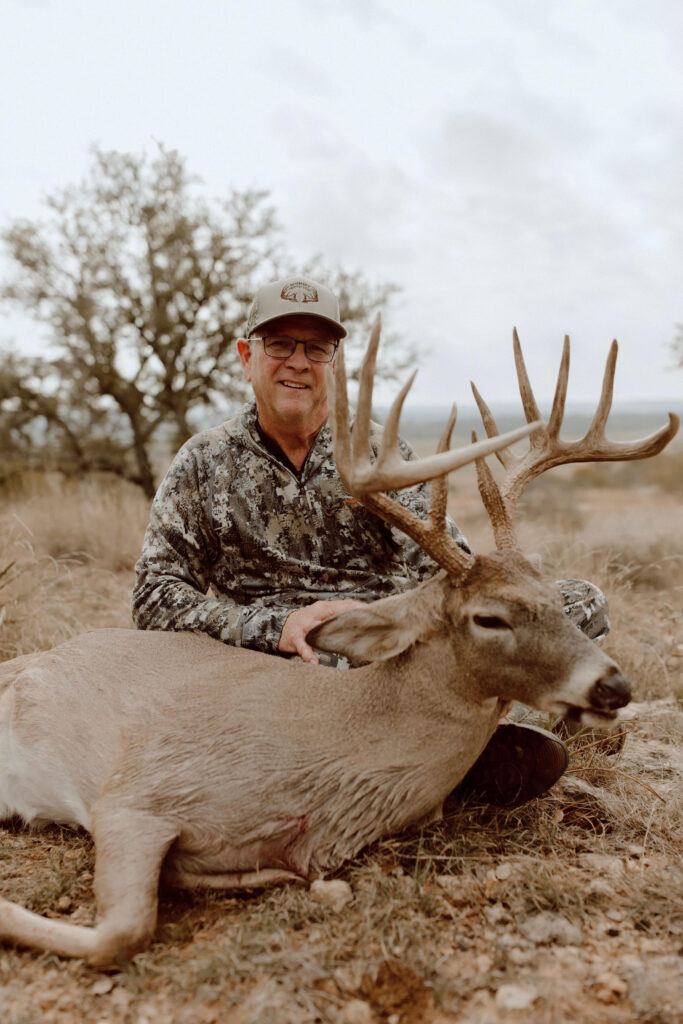 Whitetail Trophy Hunting Packages at Schmidt Double T Ranches
