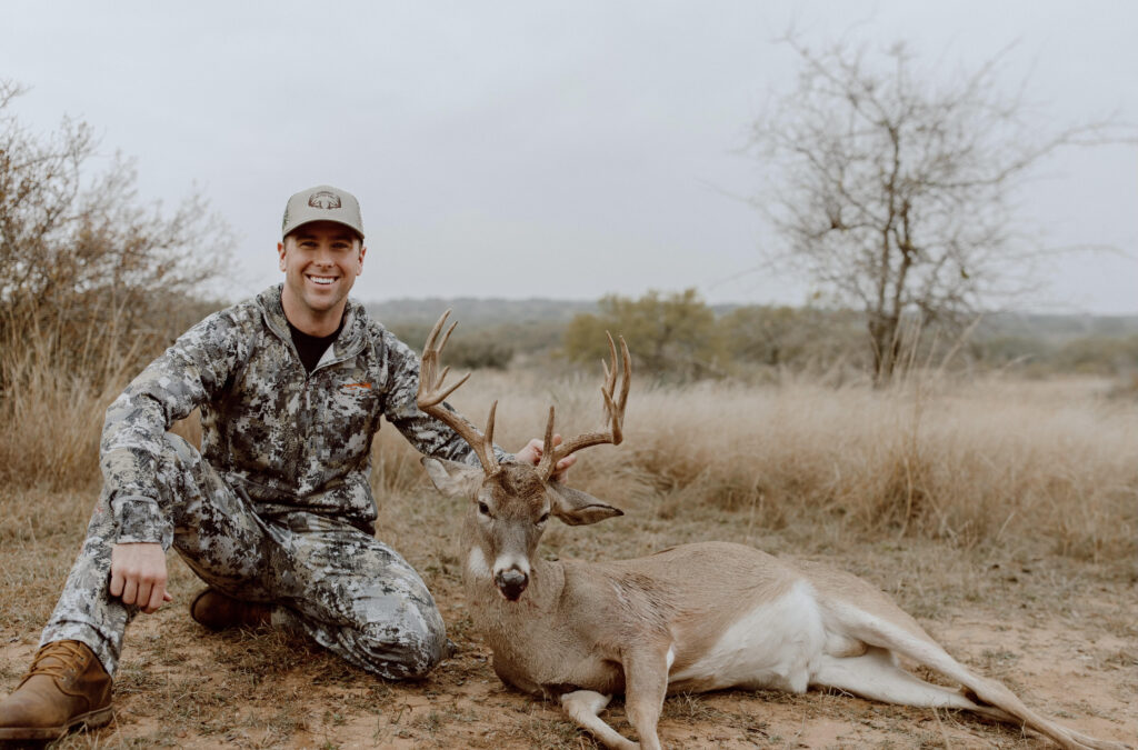 Whitetail Trophy Hunts and Pictures at Schmidt Double T Ranches